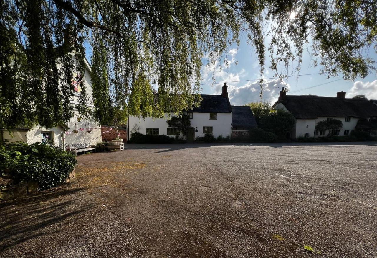 Notley Arms Inn Exmoor National Park Elworthy Экстерьер фото